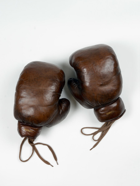 gants de boxe vintage en cuir marron