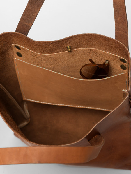 small leather tote bag cognac